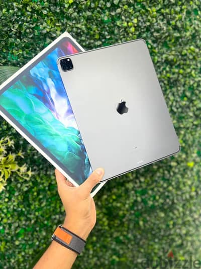 12.9 inch  بخط فعلى  مفيهوش اى حا12ه غير الفيس اى دى اسكندريه
