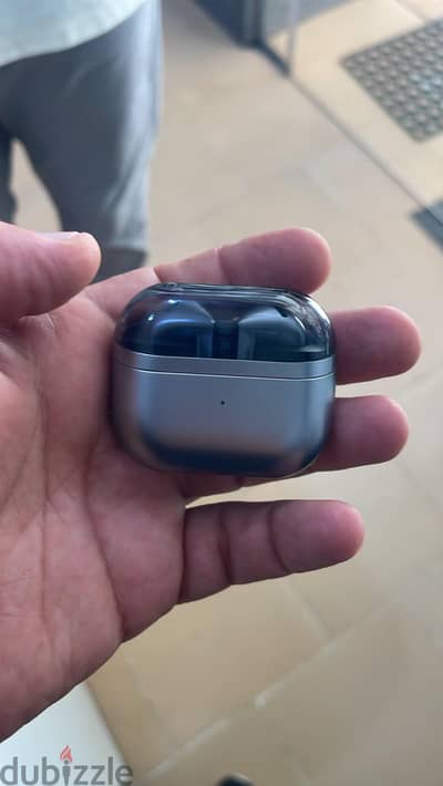 Samsung Galaxy Buds 3 كالجديده
