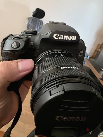Canon EOS 850D (Rebel T8i)