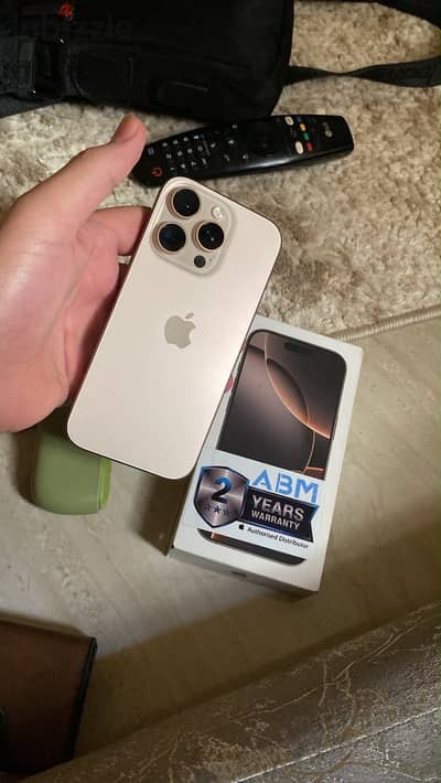 Apple - iPhone 16 Pro عليه ضريبه