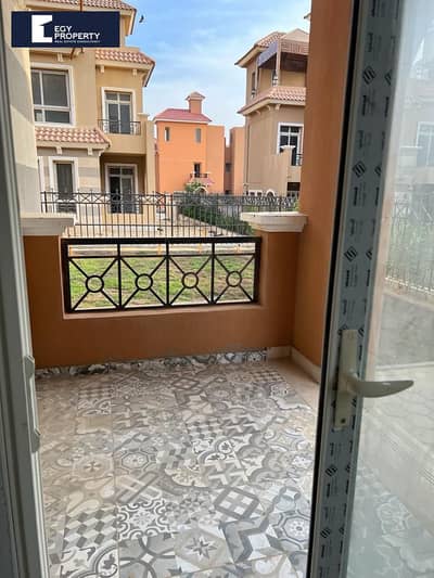 under market price twin house villa resale for sale in Nyoum october with private parking