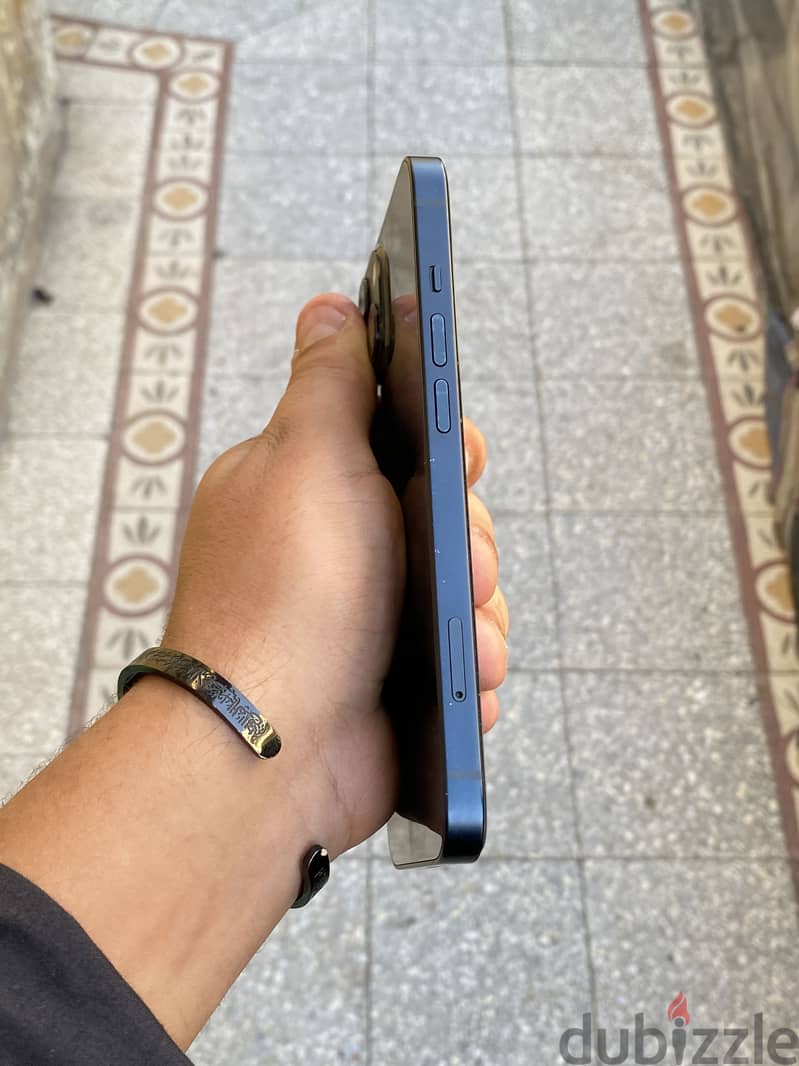 Apple - iPhone 13 4