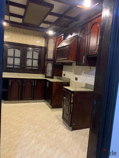  Apartment for Rent in New Cairo – Fifth Settlement, Fourth District  Prime location, just 3 minutes from Al Hamd Mosque, Seven Stars Mall, the main road, Arabella Mall, and the Egyptian School, with easy access to all services and transportation.