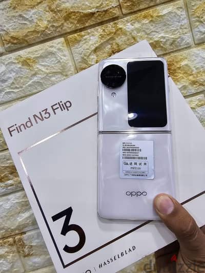 OPPO Find N3 Flip 256 giga 12 ram كسر زيرو