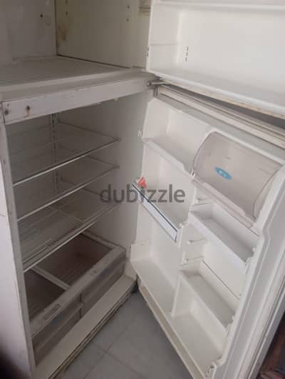 ثلاجه فريجيدير  ممتازه بحاله جيده