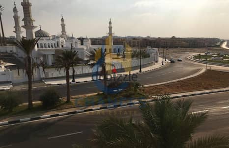 فيلا للبيع في جنوب الأكاديمية (ب) – التجمع الخامس – تشطيب فاخر مع إمكانية البيع بالعفش