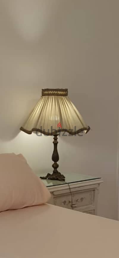 2 Lamps