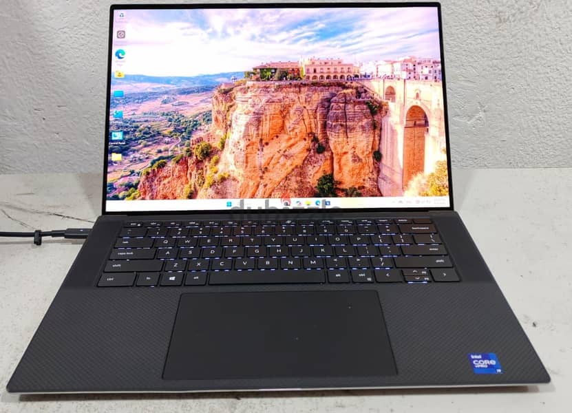 Dell Precision 5560 4K i9 1