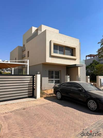 Villa with Garden for Immediate Delivery for Sale in Hyde Park | Hyde Park – Below Market Price