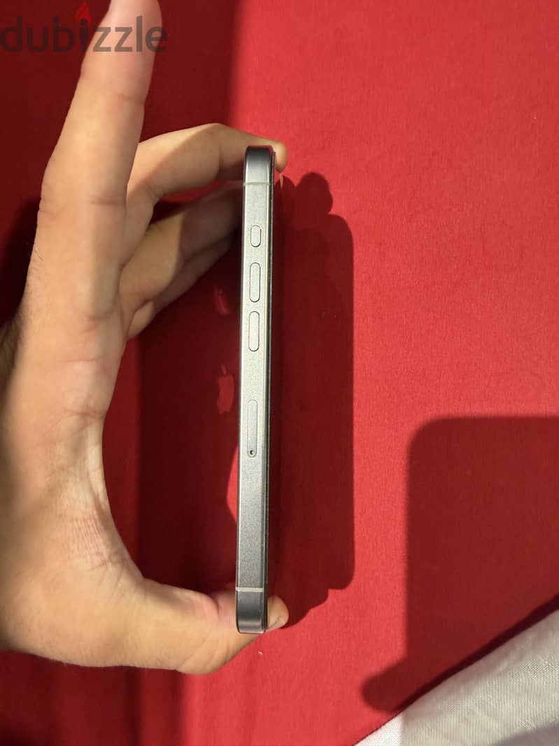 Apple - iPhone 15 Pro 2