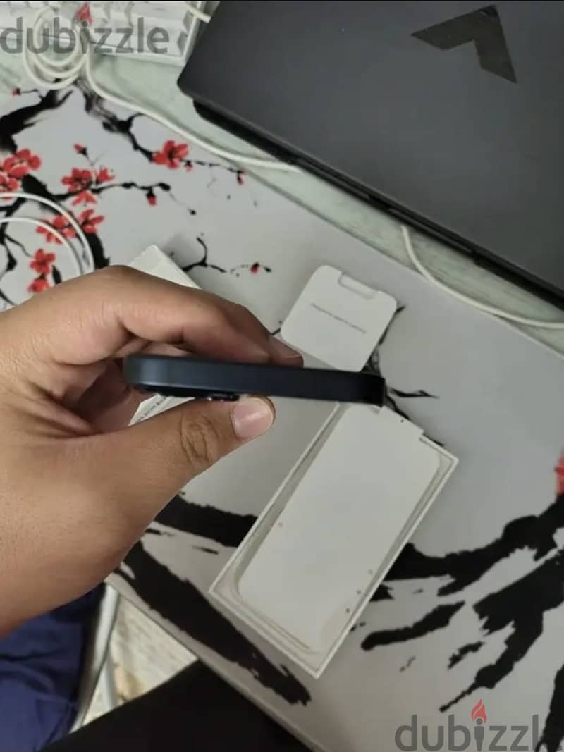 Apple - iPhone 13 3