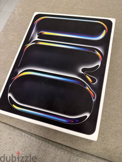 Apple iPad Pro 13 inch, 512g , M4 , Wi-Fi + Cellular, 3 cycles counts