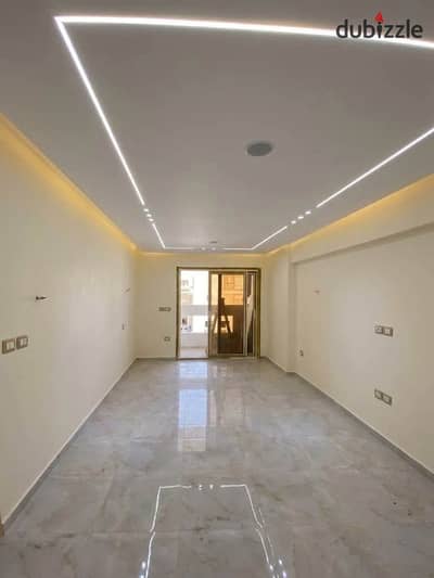 Apartment for sale in Maadi Dunes compound, super deluxe finishing, installments remaining, at a special price.