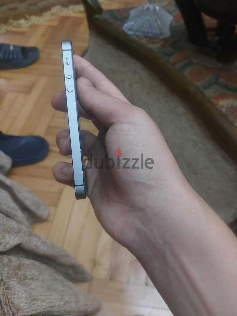 Apple - iPhone 5s 2