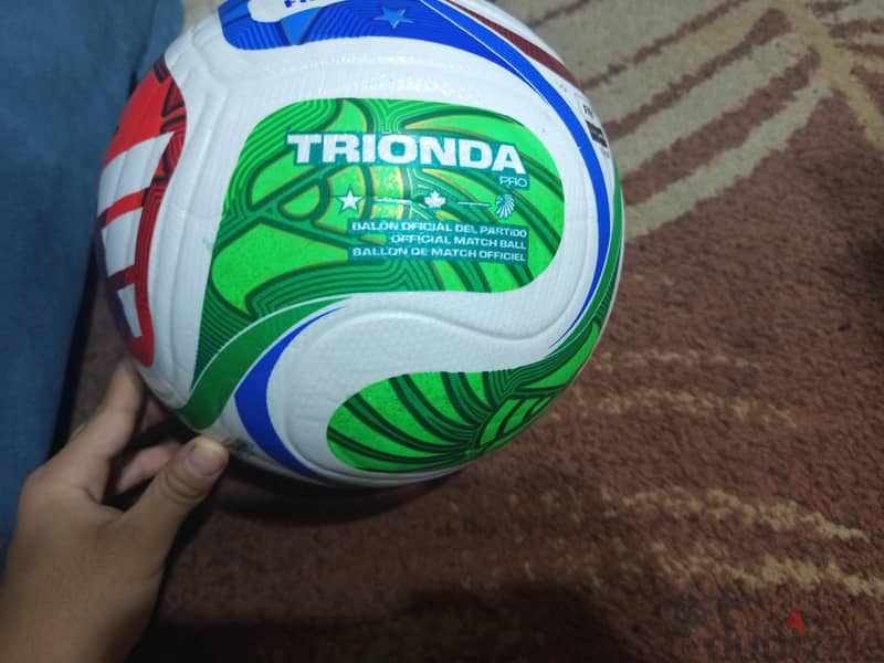 ADIDAS TRIONDA Foot ball 5