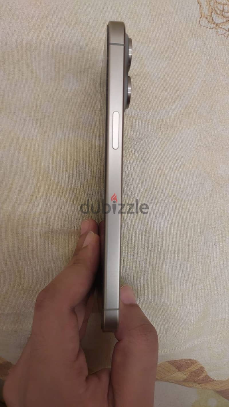 Iphone 15 pro max 256 93% 4