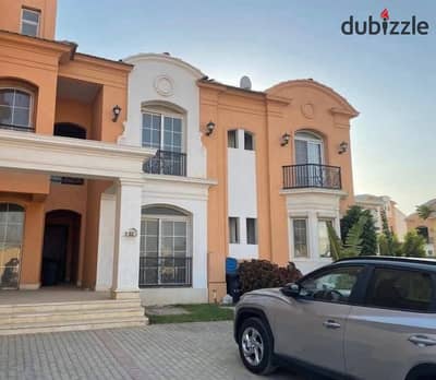Last villa for immediate delivery in Liwan Compound in New Cairo, minutes from the American University with a prime location in the compound