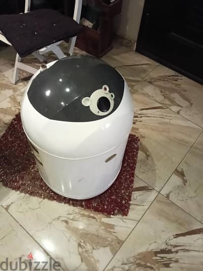 سخان مياه كهرباء اولمبيك ديجيتال  بحاله جيده