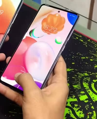 سامسونج اي 51 الموبايل مغير شاشه نظيفه 3500