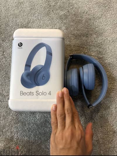 Beats solo 4