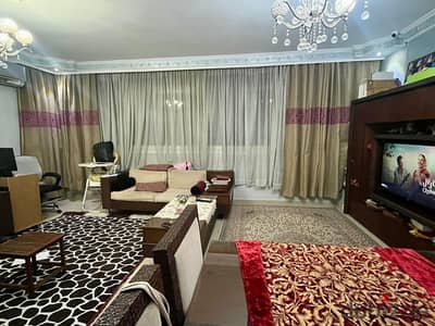 شقه للبيع في  كمبوند دارنا  زهراء المعادي  فيو  جاردن     مساحه 165م  تتكون 3 غرف - ريسبشن - 2حمام - ريبسبشن -    الدور 7  يوجد اسانسير    تشطيب  التر