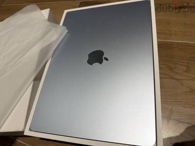 Apple MacBook Air m4 , 512g , 13 inch , 16 ram , battery 100% , Arabi