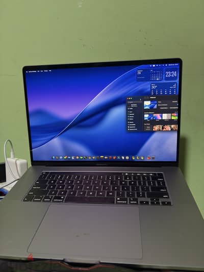 Mackbook Pro 2019 32ram , 1TB