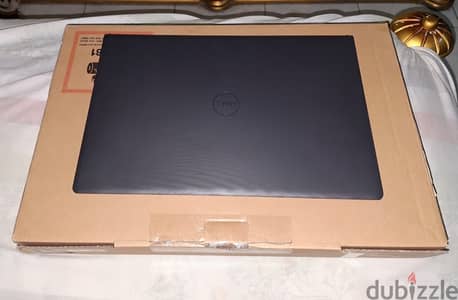 Laptop Dell Vostro 3520 للبيع بحاله ممتازه لابتوب ديل
