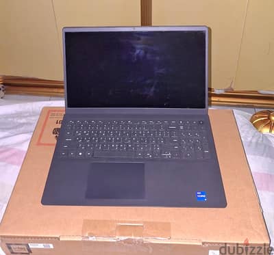 Laptop Dell Vostro 3520 للبيع بحاله ممتازه لابتوب ديل
