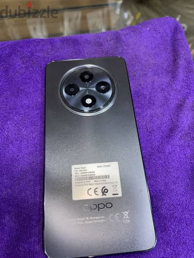OPPO Reno12 F