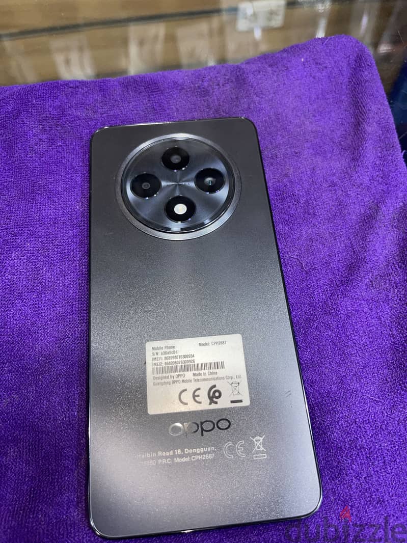 OPPO Reno12 F 3