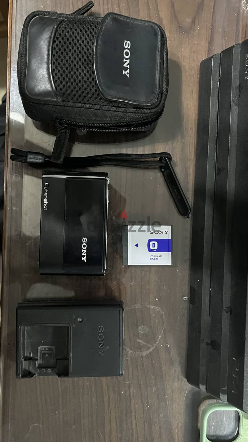 Sony Cyber-shot DSC-T70 1