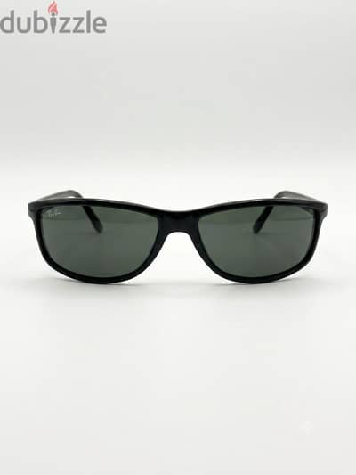 نظارة راي بان أصلية (Ray-Ban) استعمال خفيف جداً مع الجراب الأصلي