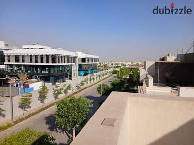 تاون هاوس كورنر للبيع في Palm Hills Woodville – أكتوبر  بمساحه  270م²-  4 غرف   - نصف تشطيب