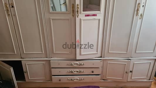 دولاب ٣ درف كبيره واتنين صغيره و٣ ادراج 250*200