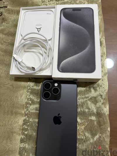 ايفون 15 برو ماكس black titanium