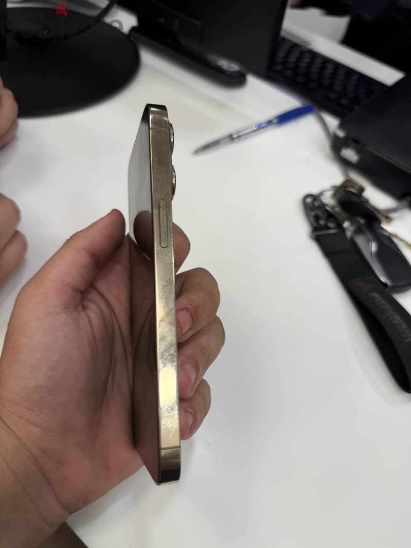 Apple - iPhone 13 Pro 4
