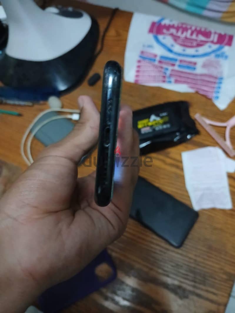 Apple - iPhone 11 Pro 4