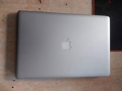 MacBook pro 2011