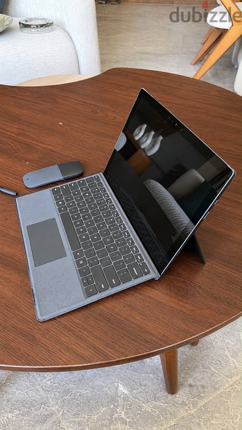 Surface Pro 6 1