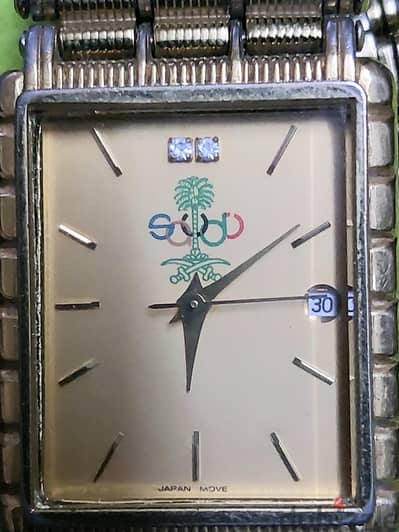 ساعة  حريمى  تذكارية سعودى بشعار سعود