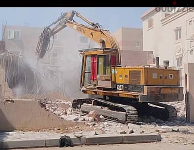 مقاول هدم وتكسير مباني قديمة - حفار وكمبروسر وعمال