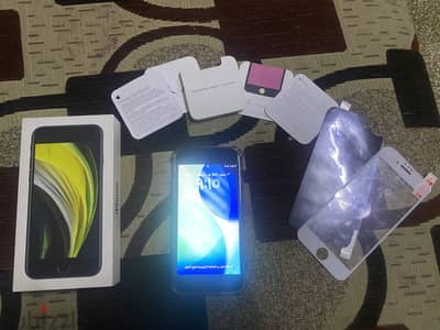 iPhone  SE  2020