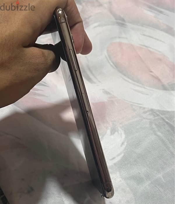 iphone 11 pro max 2