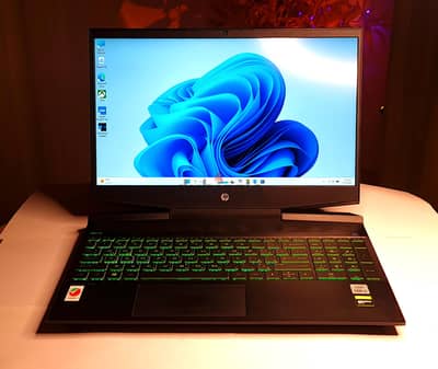 كالجديد بالعلبة و الفاتورة HP Pavilion Gaming 15