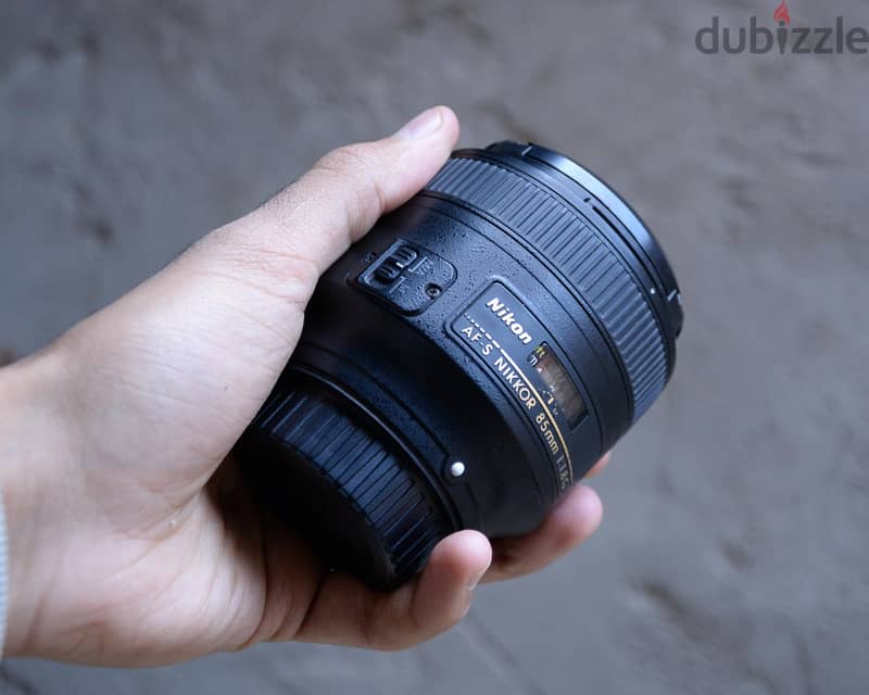 85 Nikon 1