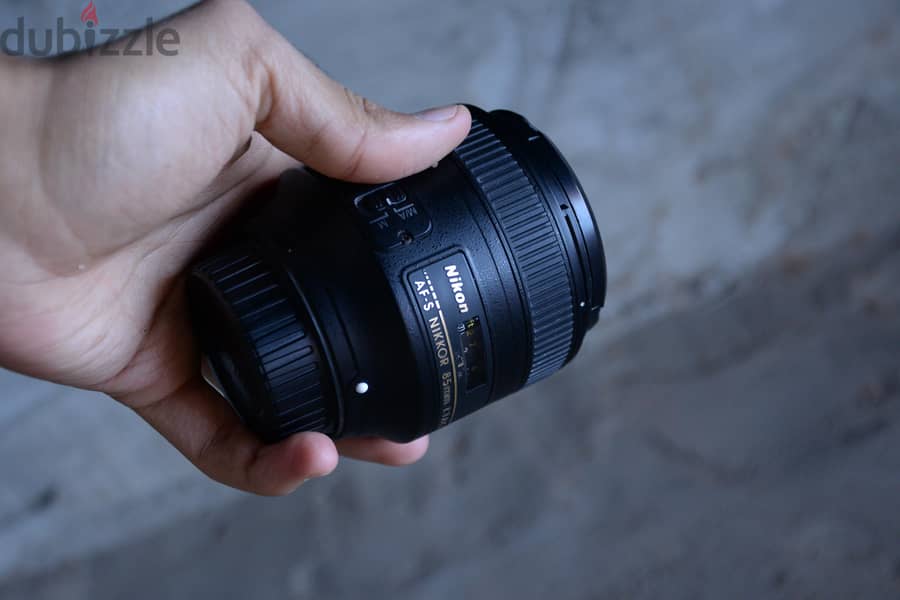 85 Nikon 4