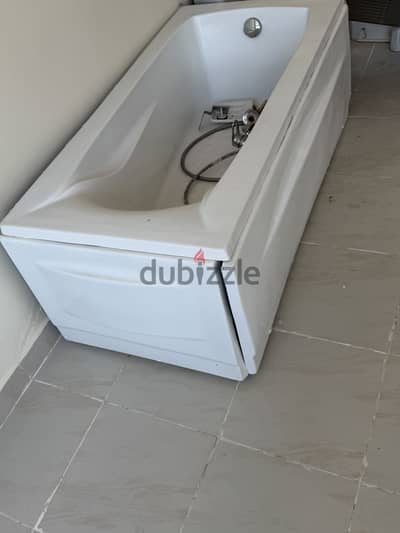 بانيو ديروفيت تركيب خارجي استد استيلي