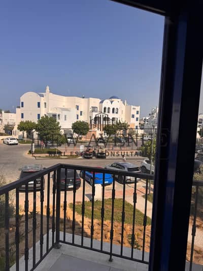 شاليه للبيع بمدخل خاص تشطيب كامل في مراسي الساحل الشمالي Marassi North Coast جاهز للاستلام