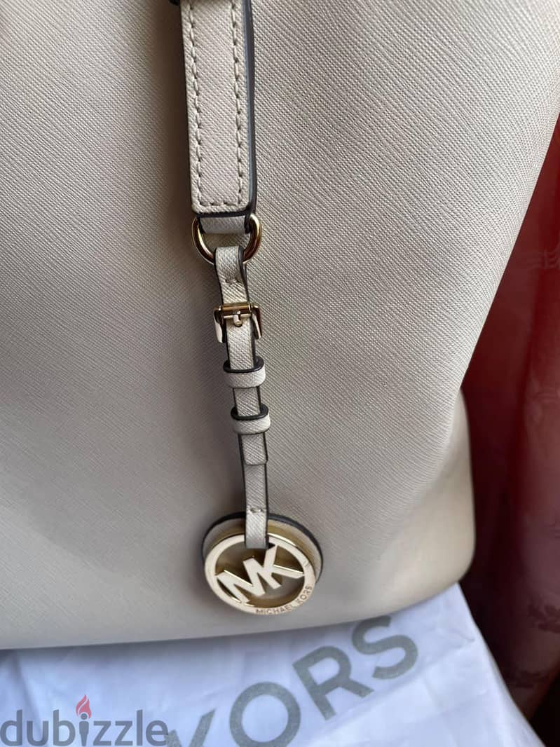 Micheal Kors large bag 6